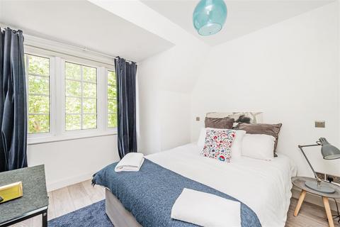 2 bedroom apartment to rent - Kensington High Street, Kensington, London, W8