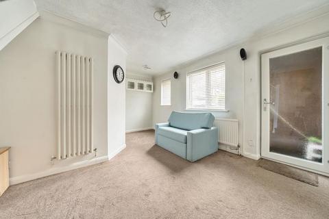 1 bedroom semi-detached house to rent, High Wycombe,  Buckinghamshire,  HP13