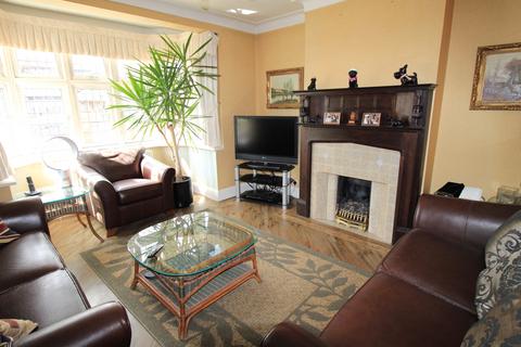 135 Corbets Tey Road, Upminster, RM14 2AX