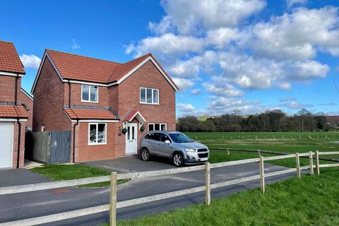 4 bedroom detached house for sale, Willow Walk, Crediton, EX17