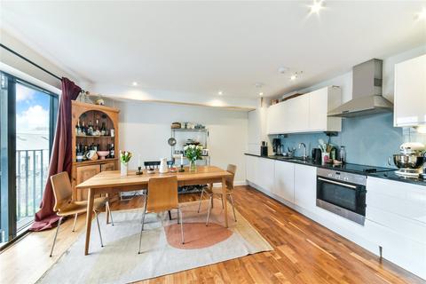 2 bedroom apartment for sale, Forest Road, London, E8