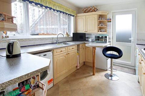 3 bedroom detached bungalow for sale - Langley Grove, Aldwick, Bognor Regis, West Sussex PO21