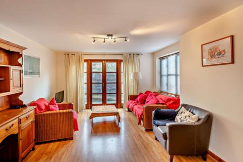 1a Elsworth Place, Cambridge, CB2 8RG