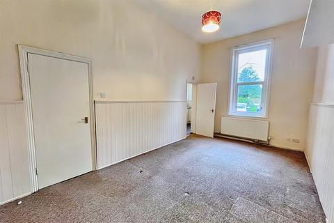 Flat 3, Hazelwood Court, 16 Cavendish Road, Bournemouth, BH1 1RE