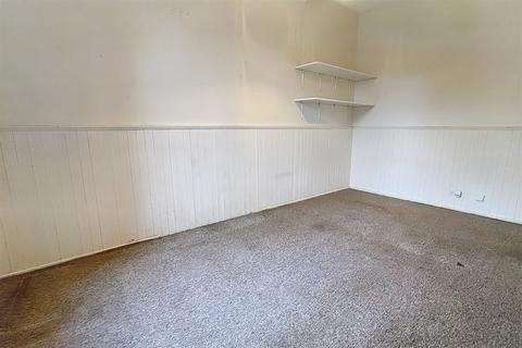 Flat 3, Hazelwood Court, 16 Cavendish Road, Bournemouth, BH1 1RE