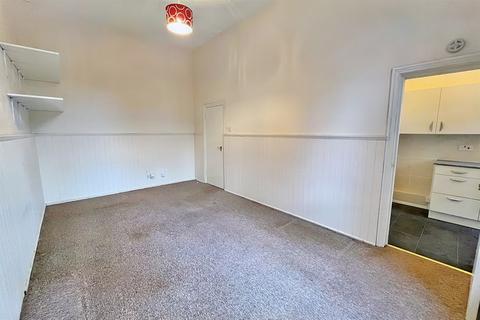 Flat 3, Hazelwood Court, 16 Cavendish Road, Bournemouth, BH1 1RE