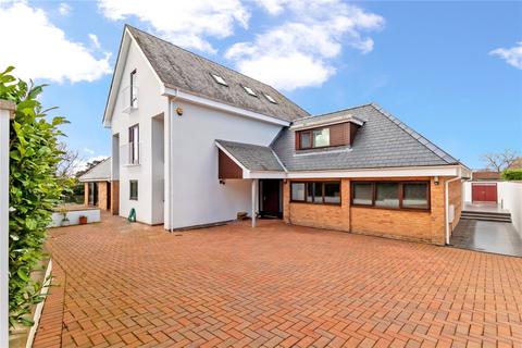 8 Cefn Coed Crescent, Cardiff, CF23 6AT