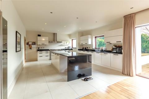 8 Cefn Coed Crescent, Cardiff, CF23 6AT