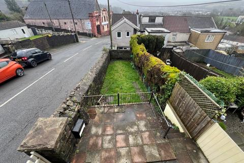 25 Collenna Road, Tonyrefail, Porth, CF39 8EL