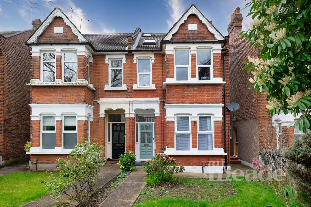 The Avenue, Highams Park, E4 3 bed for sale £390,000