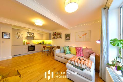 Flat 4, 7a Chequer Street, St Albans, AL1 3YJ
