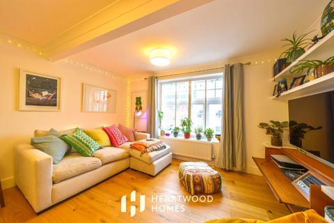 Flat 4, 7a Chequer Street, St Albans, AL1 3YJ