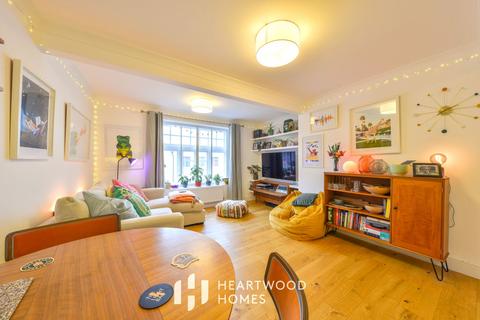 Flat 4, 7a Chequer Street, St Albans, AL1 3YJ