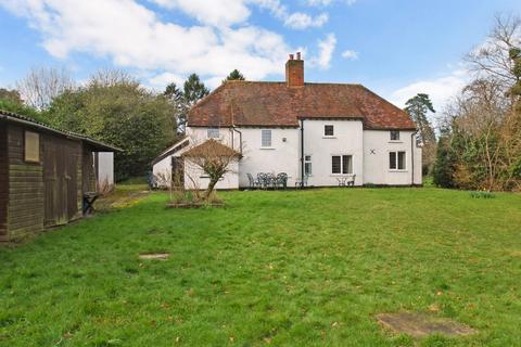 3 bedroom cottage for sale - Village Road, Coleshill, Amersham, HP7