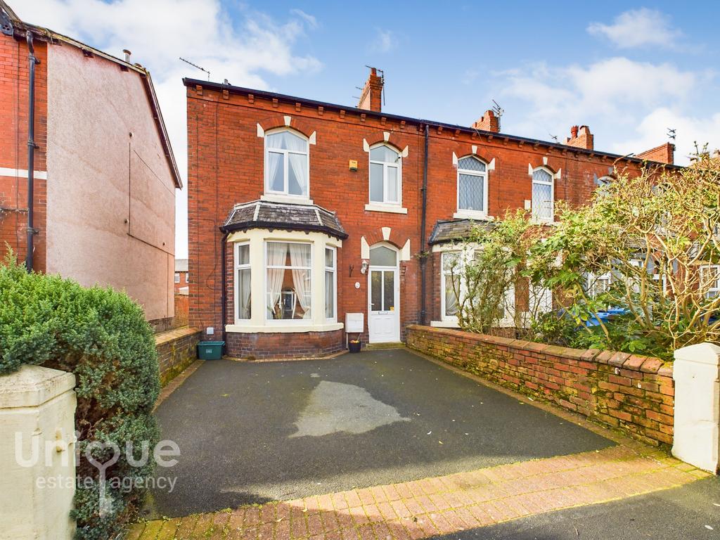 Holmefield Road, Lytham St. Annes, FY8 3 bed end of terrace house for