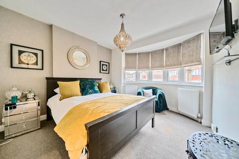 81 Churston Drive, Morden, SM4 4JE
