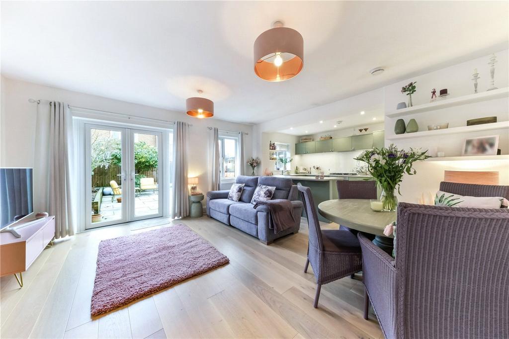 Lounge Dining Room
