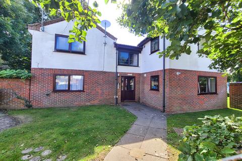 Studio for sale, Elliot Close, Totton SO40