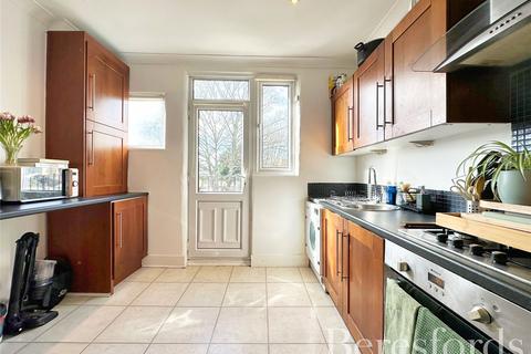 Flat 12, Clovelly Court Upminster Road, Hornchurch, RM11 3TP