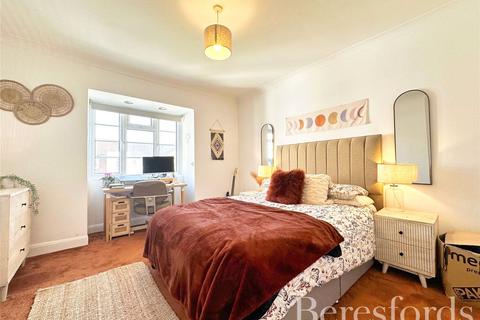 Flat 12, Clovelly Court Upminster Road, Hornchurch, RM11 3TP