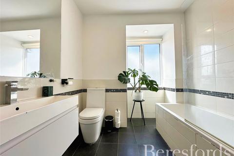 Flat 12, Clovelly Court Upminster Road, Hornchurch, RM11 3TP