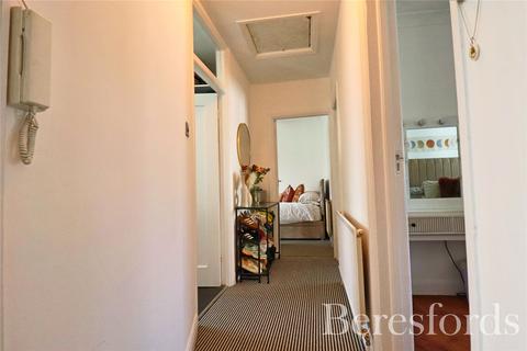 Flat 12, Clovelly Court Upminster Road, Hornchurch, RM11 3TP