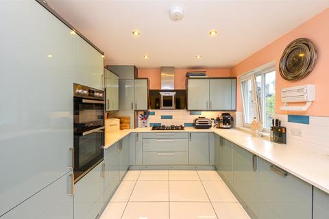 3 bedroom detached house for sale, Dinerth Road, Rhos on Sea, Colwyn Bay, Conwy, LL28