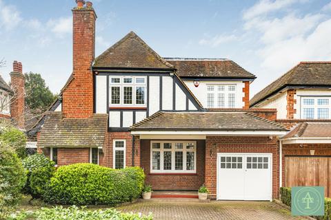 4 bedroom link detached house for sale, CHAIN FREE - Meadway, London, N14