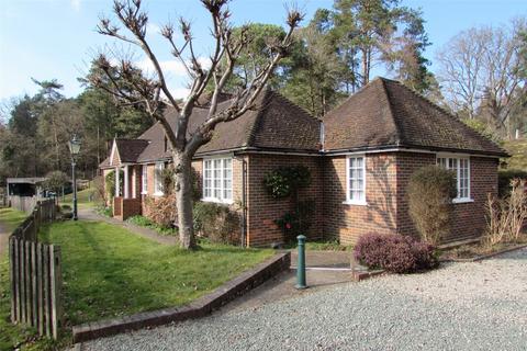 Property to rent, Tilford, Farnham GU10