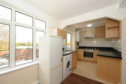 3 bedroom property to rent - Beech Road, St Albans