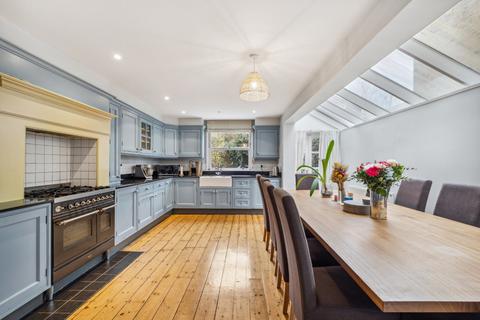 5 bedroom terraced house for sale - Wroughton Road, London, SW11
