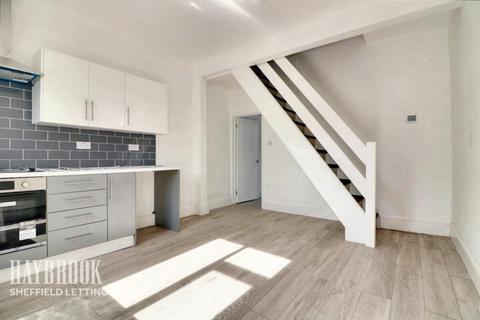 3 bedroom terraced house to rent, Station Road, Rotherham