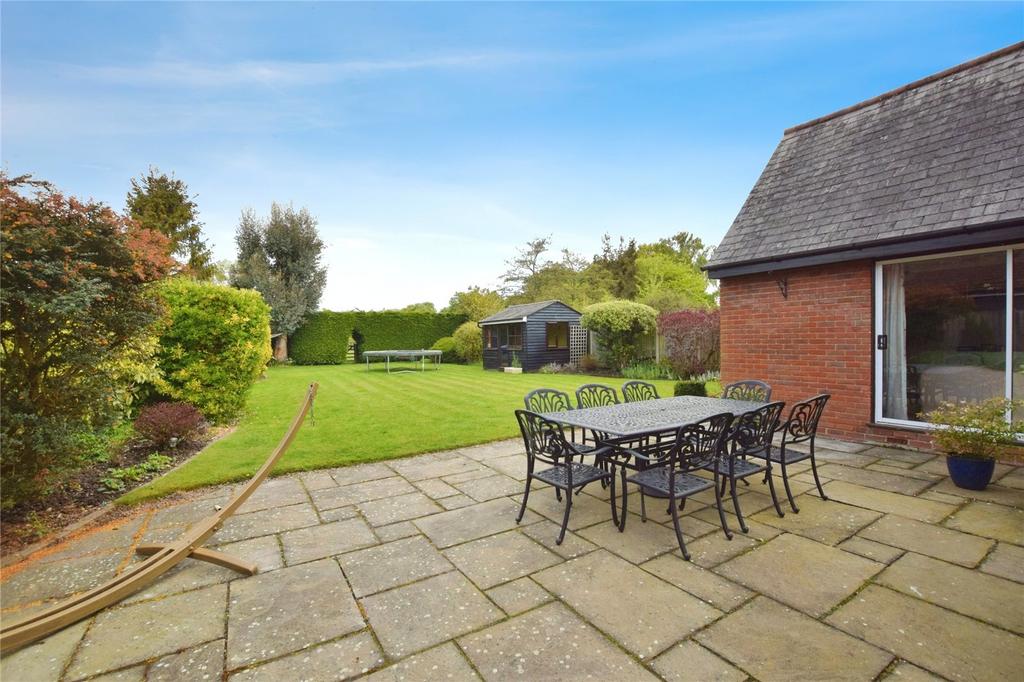 Long Road East, Dedham, Colchester, Essex, CO7 6 bed detached house for