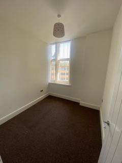 2 bedroom flat to rent, 2 St. James's Road, Dudley, DY1 3JL