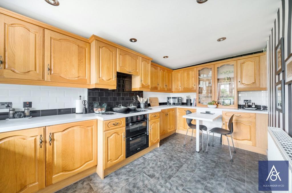 Kitchen/Breakfast
