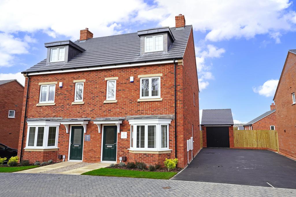 Desford Road, Leicester LE9 3 bed semidetached house for sale £369,950