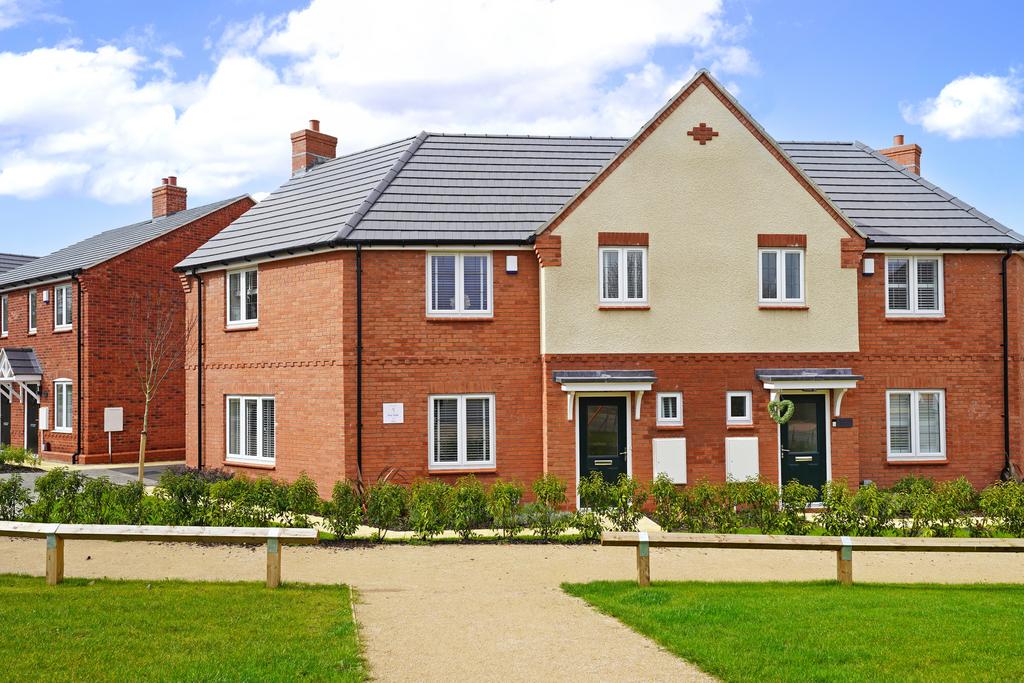 Desford Road, Leicester LE9 3 bed semidetached house for sale £319,950