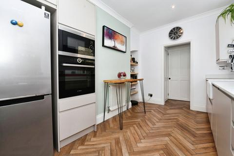 1 bedroom flat for sale, Lydford Road, Westcliff-on-sea, SS0