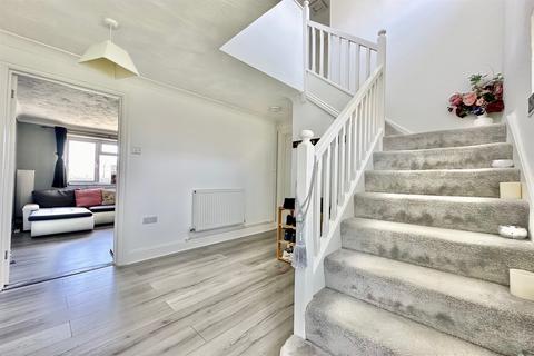 10 Bailey Bridge Road, Braintree, CM7 5TP