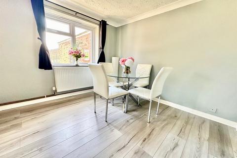 10 Bailey Bridge Road, Braintree, CM7 5TP