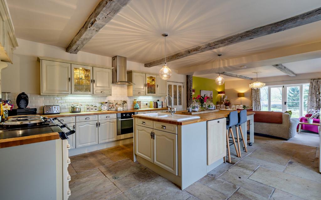 Kitchen/Sitting Room
