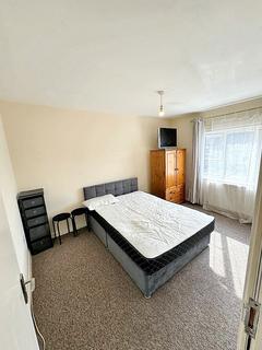 2 bedroom flat to rent - Green Lane,  Dagenham, RM8