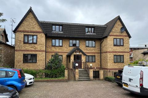 2 bedroom flat for sale, Flat 10, Brushwood Lodge, 16 Lower Park Road, Belvedere, Kent, DA17 6EF