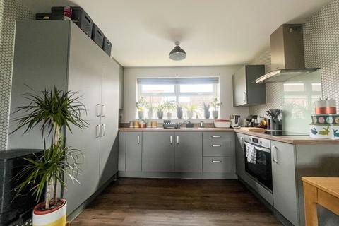 145 Lane End Road, Patchway, Bristol, BS34 5US