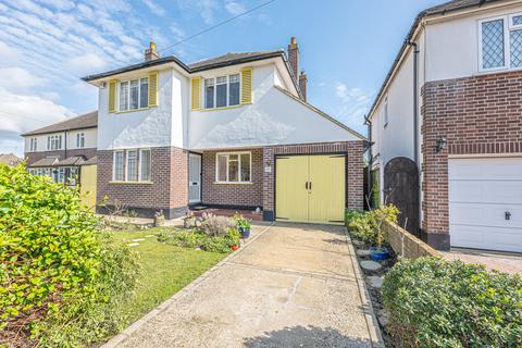 3 bedroom detached house for sale - Woodside, Leigh-on-sea, SS9