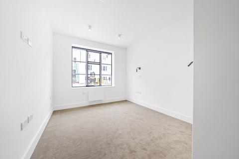 1 bedroom apartment to rent, Mitcham Lane London SW16