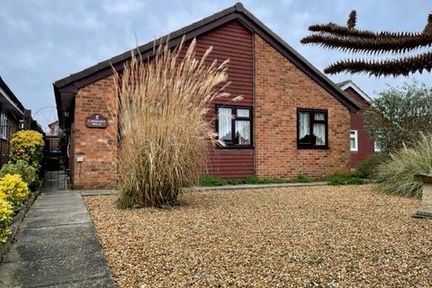 3 bedroom bungalow for sale, Lawrence Walk, Newport Pagnell
