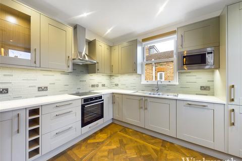 3 bedroom apartment to rent, Lawrence Road, London, UK, W5