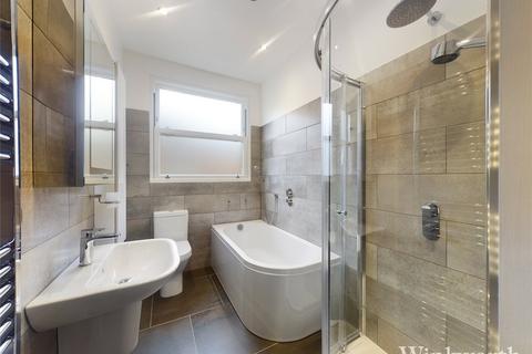 3 bedroom apartment to rent, Lawrence Road, London, UK, W5