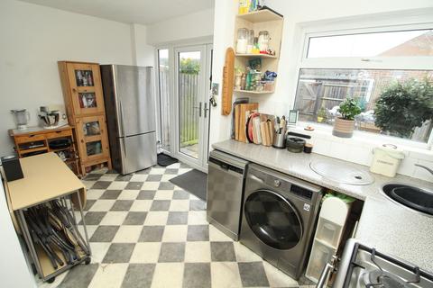 33 Carroll Close, Newport Pagnell, MK16 8QJ